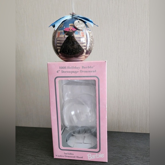 Vintage 1998 Mattel Barbie Holiday Christmas Decoupage Ornament 4" Ball - Picture 2 of 10
